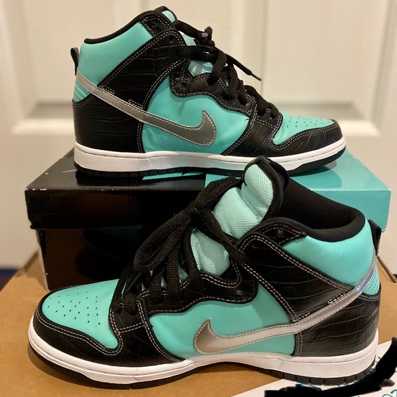 Used Nike Tiffany SB Dunk High size 9.5 - Picture 2 of 8